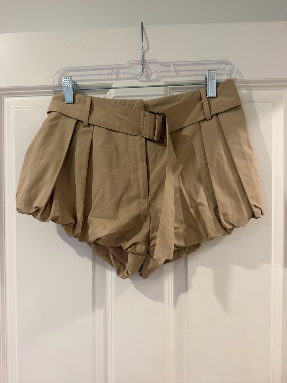 Lioness Khaki Bubble Shorts. NWT.